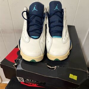 LOW “ HORNET “ Jordan 13 retro ( 2015 )